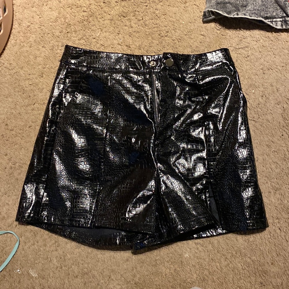 leather never worn